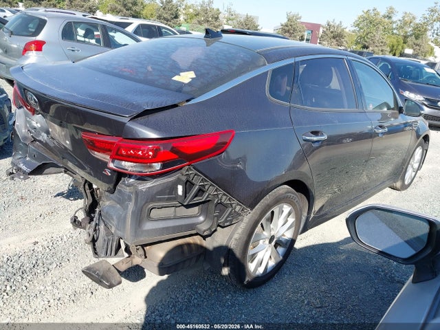 2018 Kia Optima S მანქანა იყიდება აუქციონზე, vin: 5XXGT4L37JG237104, აუქციონის ნომერი: 45160532