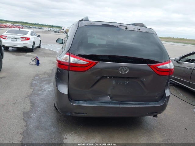 2015 Toyota Sienna Le 8 Passenger მანქანა იყიდება აუქციონზე, vin: 5TDKK3DC7FS682261, აუქციონის ნომერი: 45160581