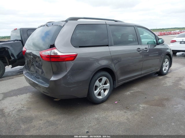 2015 Toyota Sienna Le 8 Passenger მანქანა იყიდება აუქციონზე, vin: 5TDKK3DC7FS682261, აუქციონის ნომერი: 45160581