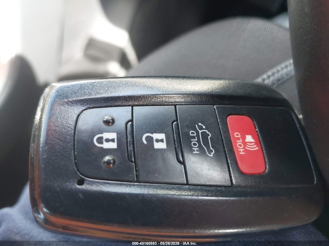2T3P1RFV6NW271747 Toyota Rav4 Xle