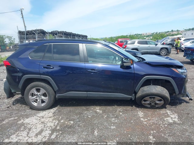 2T3P1RFV6NW271747 Toyota Rav4 Xle