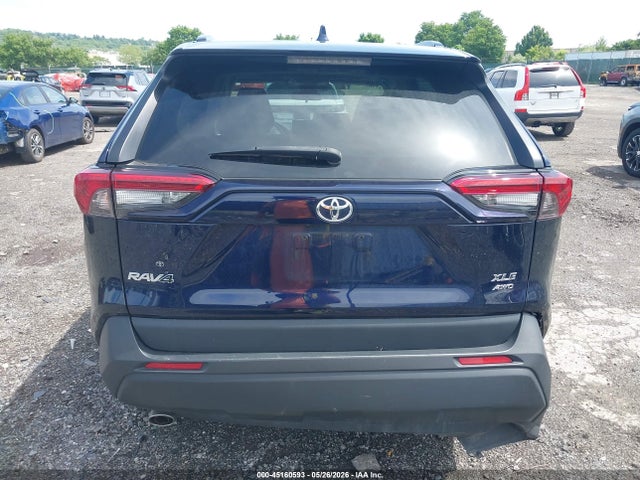 2T3P1RFV6NW271747 Toyota Rav4 Xle