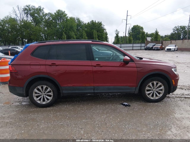 Продаж на аукціоні авто 2018 Volkswagen Tiguan 2.0t S, vin: 3VV1B7AX8JM022461, номер лоту: 45160617
