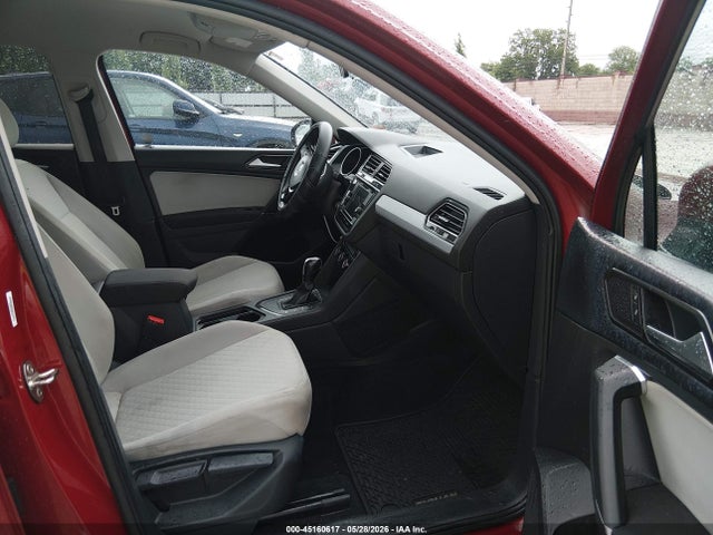 Продаж на аукціоні авто 2018 Volkswagen Tiguan 2.0t S, vin: 3VV1B7AX8JM022461, номер лоту: 45160617
