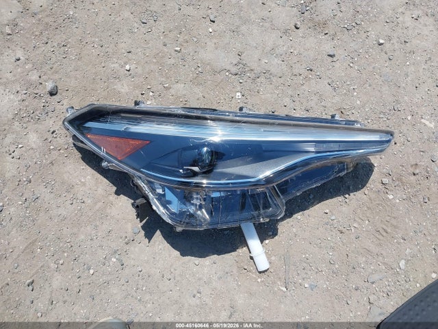 45160646 :رقم المزاد ، 7MUFBABG0RV018051 vin ، 2024 Toyota Corolla Cross Hybrid Xse مزاد بيع