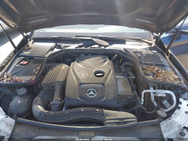 2015 Mercedes-benz C 300 4matic მანქანა იყიდება აუქციონზე, vin: 55SWF4KB7FU084986, აუქციონის ნომერი: 45160653
