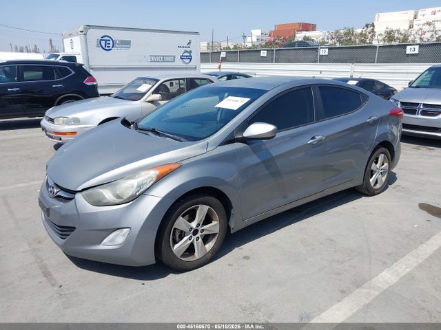 Продажа на аукционе авто 2013 Hyundai Elantra Gls, vin: KMHDH4AE0DU009402, номер лота: 45160670