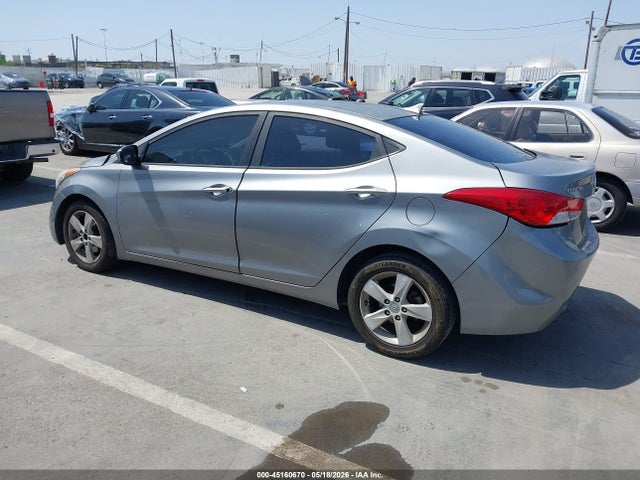 Продажа на аукционе авто 2013 Hyundai Elantra Gls, vin: KMHDH4AE0DU009402, номер лота: 45160670