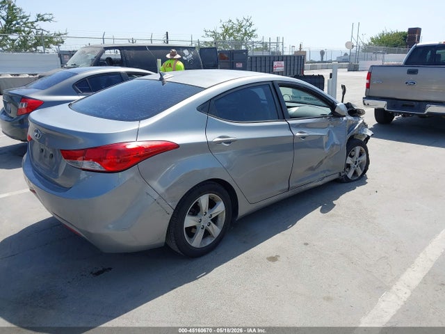 Продажа на аукционе авто 2013 Hyundai Elantra Gls, vin: KMHDH4AE0DU009402, номер лота: 45160670