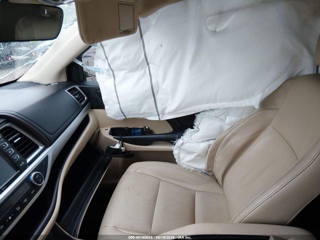 45160684 :رقم المزاد ، 5TDKZRFH9KS298242 vin ، 2019 Toyota Highlander Xle مزاد بيع