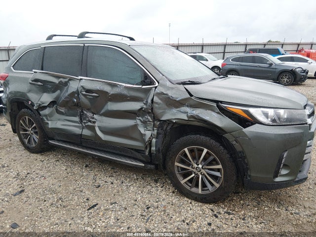 45160684 :رقم المزاد ، 5TDKZRFH9KS298242 vin ، 2019 Toyota Highlander Xle مزاد بيع