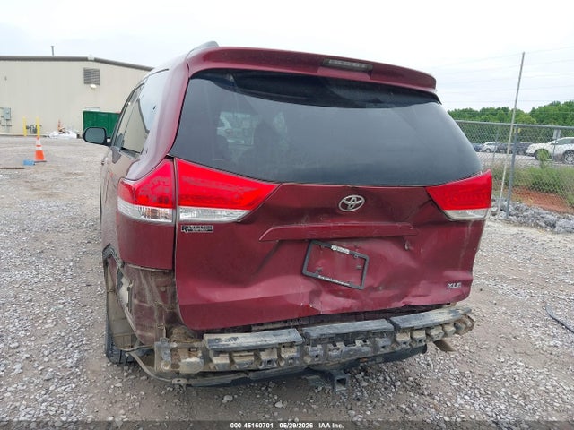 5TDYK3DC4ES497397 Toyota Sienna Xle V6 8 Passenger