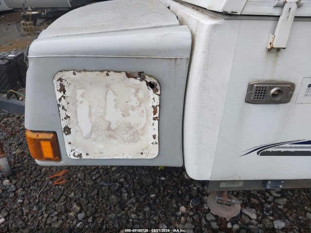 45160728 :رقم المزاد ، 4CE678H1677292010 vin ، 2007 Fleetwood Bayside 4178 Pop Up Camper مزاد بيع