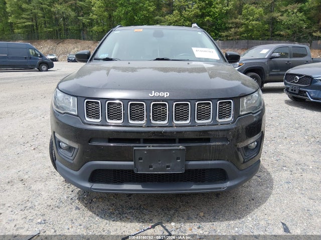 3C4NJDBB6KT689427 Jeep Compass Latitude 4x4