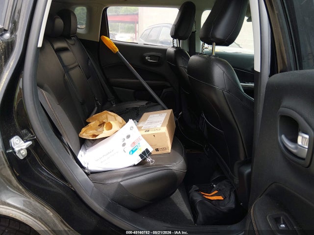 3C4NJDBB6KT689427 Jeep Compass Latitude 4x4