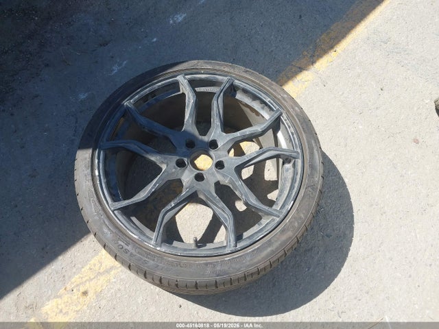 45160818 :رقم المزاد ، 7G2CEGEC9SA077409 vin ، 2025 Tesla Cybertruck مزاد بيع