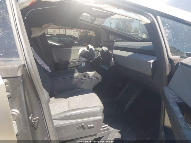 45160818 :رقم المزاد ، 7G2CEGEC9SA077409 vin ، 2025 Tesla Cybertruck مزاد بيع