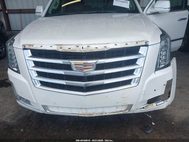 45160819 :رقم المزاد ، 1GYS3BKJ7HR368436 vin ، 2017 Cadillac Escalade Luxury مزاد بيع