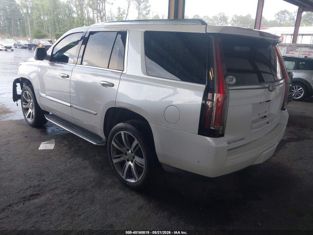 45160819 :رقم المزاد ، 1GYS3BKJ7HR368436 vin ، 2017 Cadillac Escalade Luxury مزاد بيع