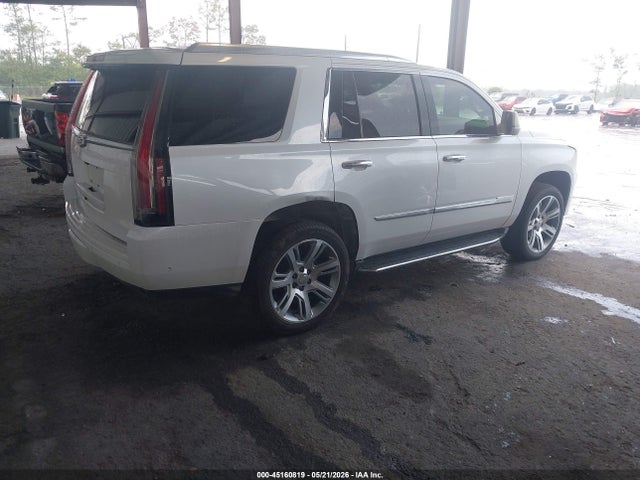 45160819 :رقم المزاد ، 1GYS3BKJ7HR368436 vin ، 2017 Cadillac Escalade Luxury مزاد بيع