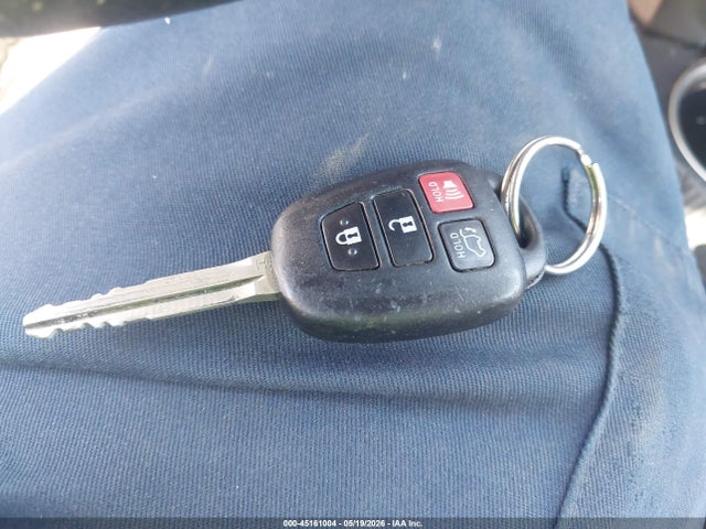 Aukcja sprzedaży 2015 Toyota Rav4 Xle, vin: JTMWFREVXFJ033852, numer aukcji: 45161004