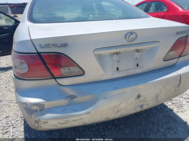 45161007 :رقم المزاد ، JTHBF30G620058492 vin ، 2002 Lexus Es 300 مزاد بيع