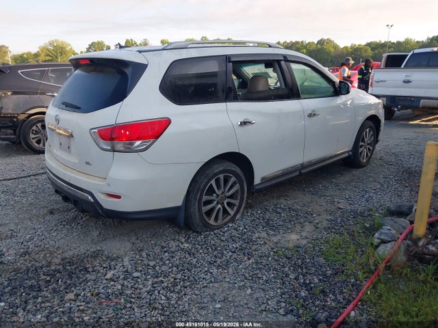 Продажа на аукционе авто 2015 Nissan Pathfinder Sl, vin: 5N1AR2MNXFC646449, номер лота: 45161015