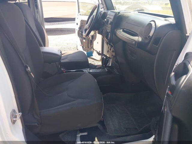 Продажа на аукционе авто 2018 Jeep Wrangler Jk Unlimited Sport S 4x4, vin: 1C4BJWDG4JL828066, номер лота: 45161029
