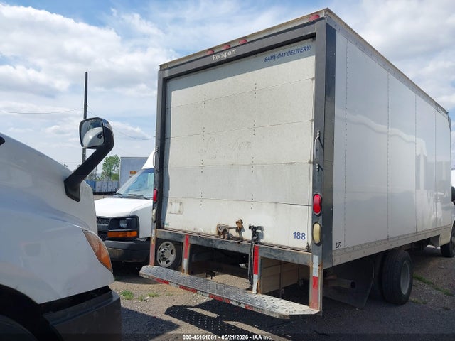 45161081 :رقم المزاد ، 1GB3G4CG9E1126985 vin ، 2014 Chevrolet Express Cutaway 3500 مزاد بيع
