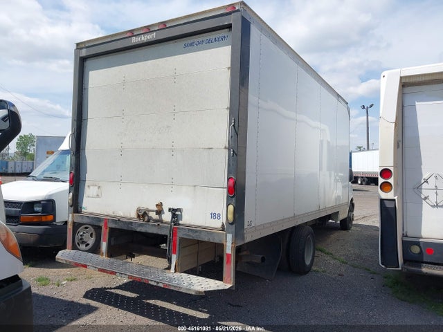 45161081 :رقم المزاد ، 1GB3G4CG9E1126985 vin ، 2014 Chevrolet Express Cutaway 3500 مزاد بيع