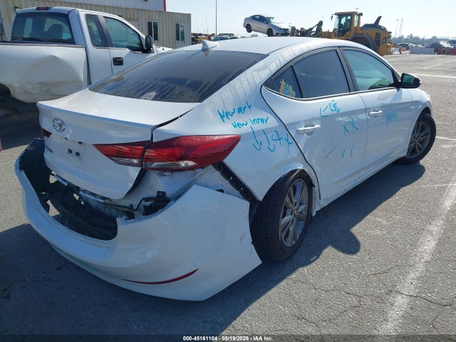 5NPD84LF1JH387955 Hyundai ELANTRA SEL