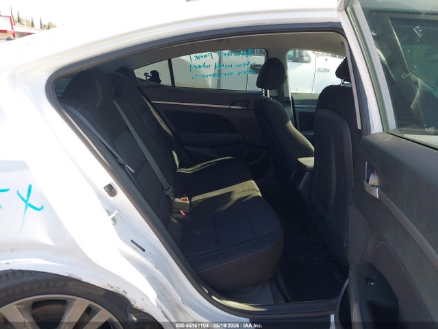 5NPD84LF1JH387955 Hyundai ELANTRA SEL