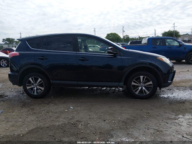 JTMWFREV5JJ748191 Toyota Rav4 Xle