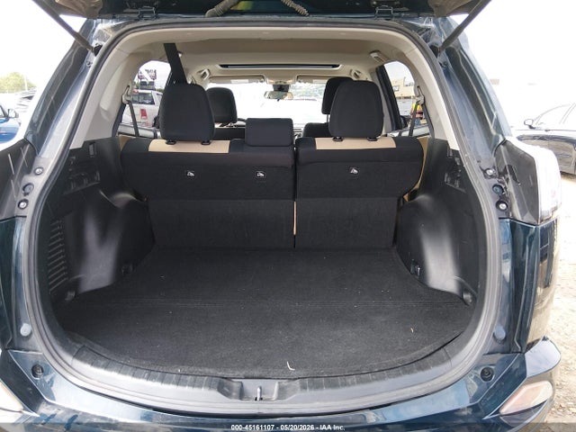 JTMWFREV5JJ748191 Toyota Rav4 Xle