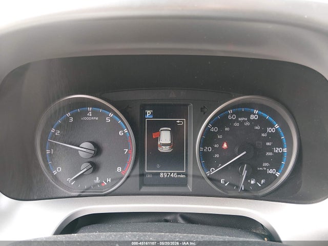 JTMWFREV5JJ748191 Toyota Rav4 Xle