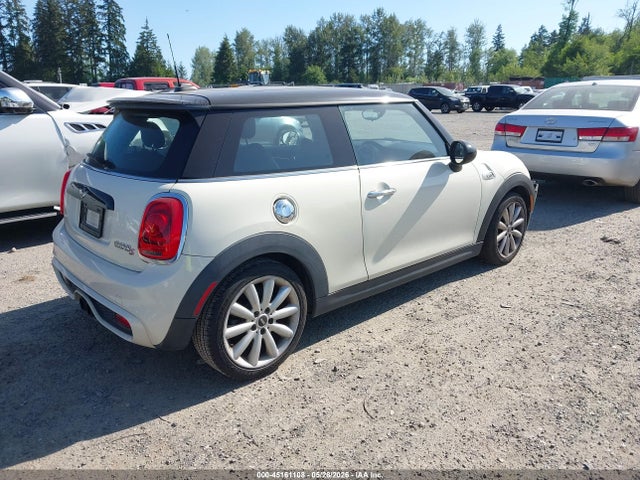 Продажа на аукционе авто 2015 Mini Hardtop Cooper S, vin: WMWXP7C53F2A34943, номер лота: 45161108