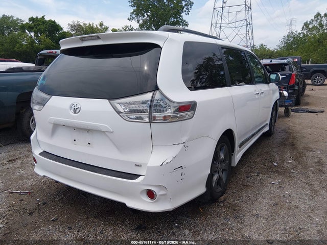 Продажа на аукционе авто 2016 Toyota Sienna Se Premium 8 Passenger, vin: 5TDXK3DC1GS712443, номер лота: 45161174