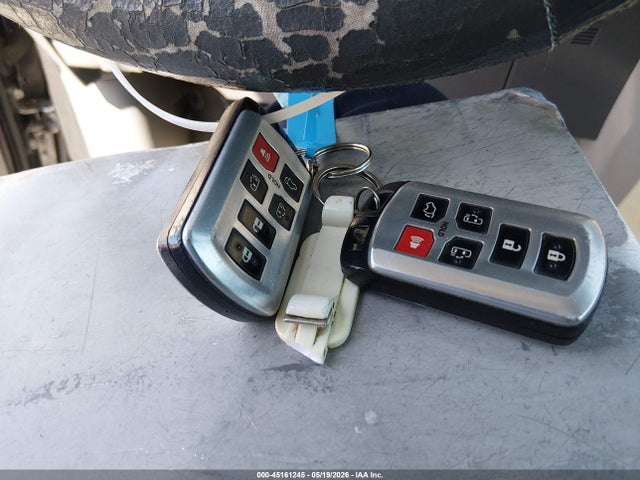 Продаж на аукціоні авто 2011 Toyota Sienna Xle V6, vin: 5TDYK3DC7BS175977, номер лоту: 45161245