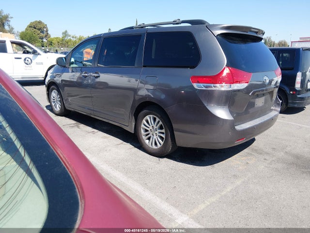 Продаж на аукціоні авто 2011 Toyota Sienna Xle V6, vin: 5TDYK3DC7BS175977, номер лоту: 45161245
