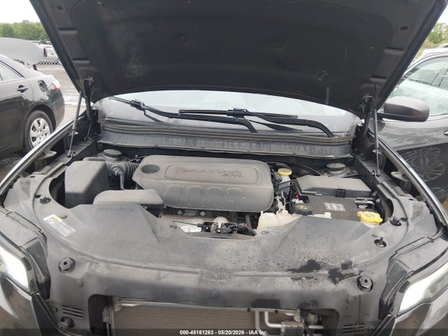 2019 Jeep Cherokee Latitude Plus 4x4 მანქანა იყიდება აუქციონზე, vin: 1C4PJMLB2KD335532, აუქციონის ნომერი: 45161263