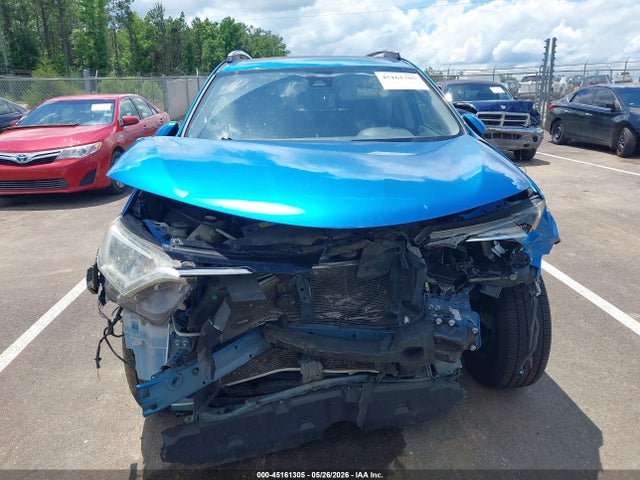 2017 Toyota Rav4 Xle მანქანა იყიდება აუქციონზე, vin: JTMRFREV5HJ713092, აუქციონის ნომერი: 45161305