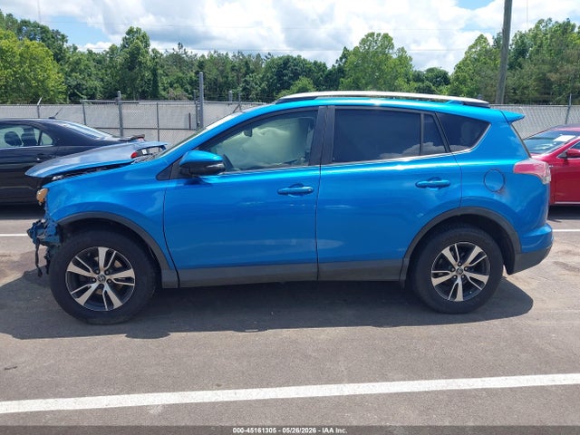 2017 Toyota Rav4 Xle მანქანა იყიდება აუქციონზე, vin: JTMRFREV5HJ713092, აუქციონის ნომერი: 45161305