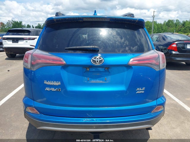 2017 Toyota Rav4 Xle მანქანა იყიდება აუქციონზე, vin: JTMRFREV5HJ713092, აუქციონის ნომერი: 45161305