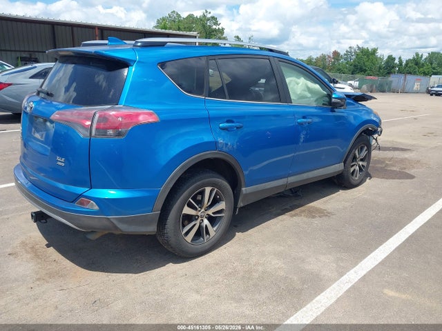 2017 Toyota Rav4 Xle მანქანა იყიდება აუქციონზე, vin: JTMRFREV5HJ713092, აუქციონის ნომერი: 45161305