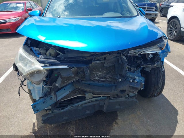 2017 Toyota Rav4 Xle მანქანა იყიდება აუქციონზე, vin: JTMRFREV5HJ713092, აუქციონის ნომერი: 45161305