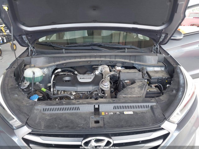 2018 Hyundai Tucson Value მანქანა იყიდება აუქციონზე, vin: KM8J33A28JU632649, აუქციონის ნომერი: 45161376