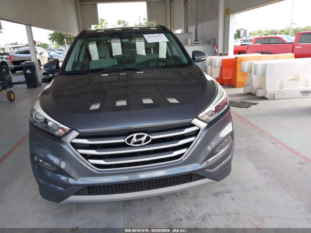 2018 Hyundai Tucson Value მანქანა იყიდება აუქციონზე, vin: KM8J33A28JU632649, აუქციონის ნომერი: 45161376