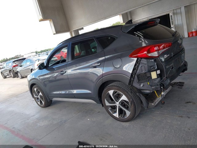 2018 Hyundai Tucson Value მანქანა იყიდება აუქციონზე, vin: KM8J33A28JU632649, აუქციონის ნომერი: 45161376