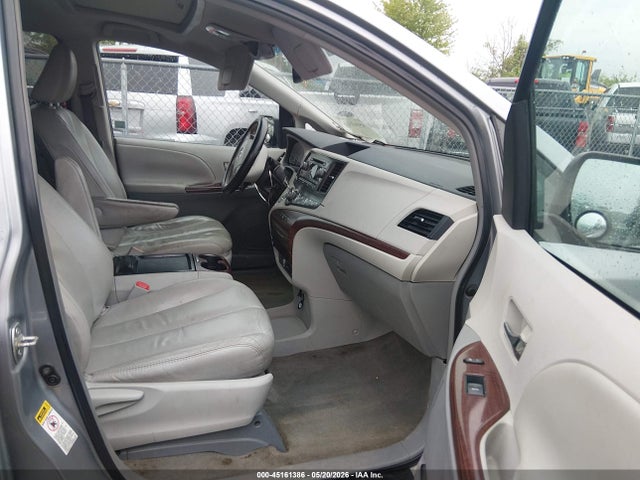 Продажа на аукционе авто 2011 Toyota Sienna Xle V6, vin: 5TDYK3DC5BS132741, номер лота: 45161386