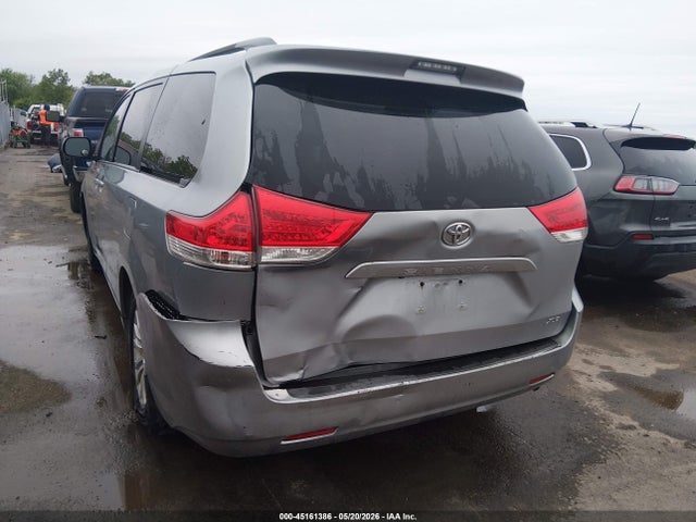 Продажа на аукционе авто 2011 Toyota Sienna Xle V6, vin: 5TDYK3DC5BS132741, номер лота: 45161386